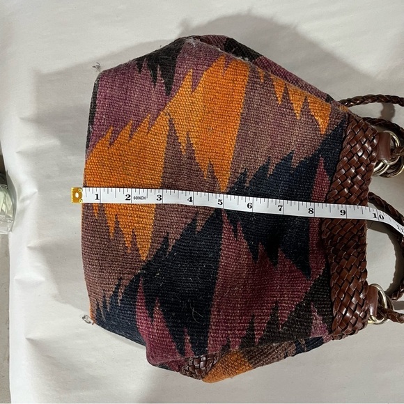 LJ SIMONE ~ Aztec Print Handbag with Leather Straps Drawstring Closure - Picture 8 of 8